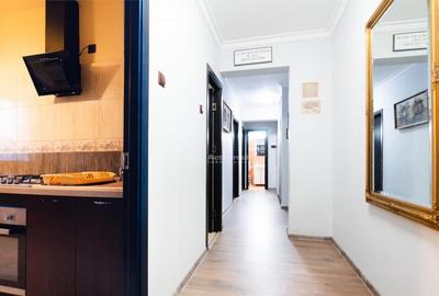 Apartament spatios cu 4 camere si 2 bai - in zona linistita - 1