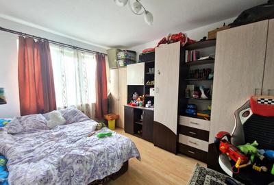 Apartament cu 2 camere semidecomandat în Săsar