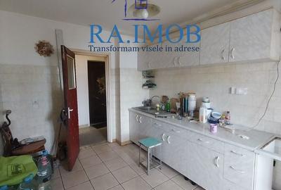 Apartament cu 3 camere decomandat în Republicii - 7