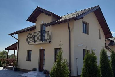 Casă cu 4 camere în Central - 4