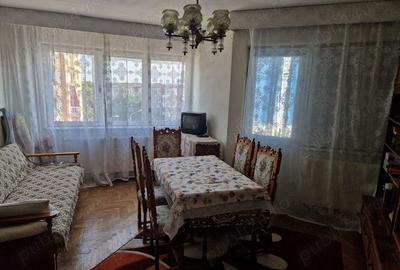 Apartament cu 3 camere decomandat în Drăgășani - 7