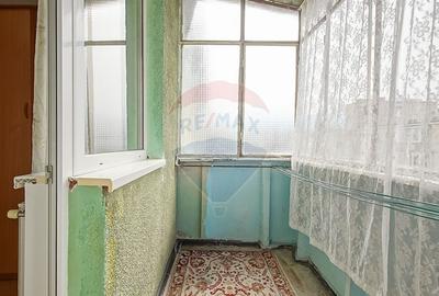 Apartament cu 3 camere decomandat, mobilat în Calea București - 11