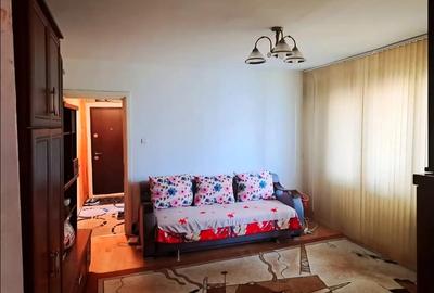 Proprietar vand apartament spa?ios cu 2 camere de vanzare Zona Sagului-Dambovi?a, aproape de Turist. Proprietar vand apartament spa?ios cu 2 camere de vanzare Zona Sagului-Dambovi?a, aproape de Turist. - 4