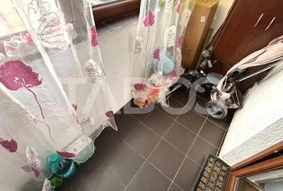 Apartament cu 2 camere semidecomandat, mobilat în Central - 1