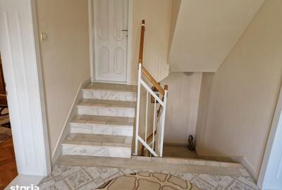 Casă cu 5 camere cu Teren 200 Mp în Central - 3