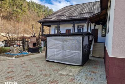 Casă cu 7 camere cu Teren 500 Mp în Bran - 8