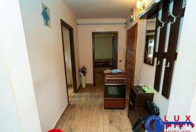 ID 377 Apartament 3 camere de inchiriat *Str Victoriei - 7