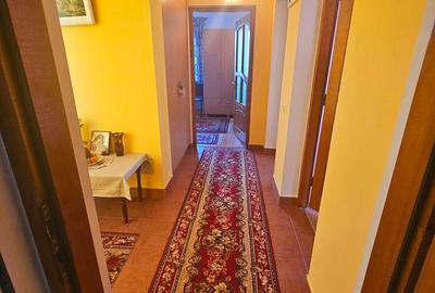 VILĂ ELEGANTĂ CU PRIVELIȘTE DEOSEBITĂ – VALENII DE MUNTE - 44