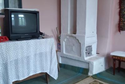 Casă cu 4 camere în Davidești - 8