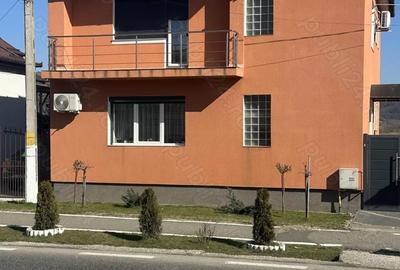 Casă cu Teren 500 Mp în Central - 2
