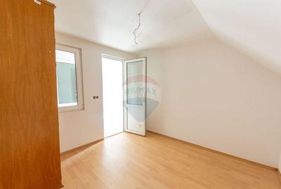 Casă cu 5 camere cu Teren 378 Mp în Purcăreni - 17