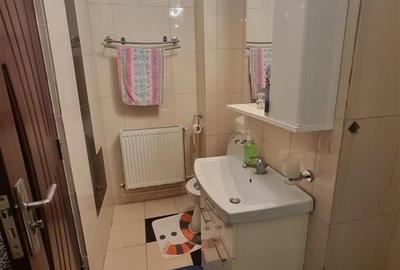 Apartament 4 camere decomandat - etajul 2 - bloc din 1980 - 90 mp - 11
