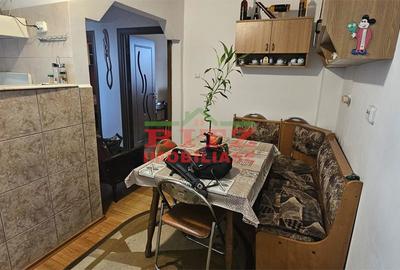 Apartament cu 3 camere în Central - 11