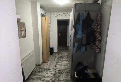 De vanzare apartament cu 2 camere ?i loc de parcare - 1