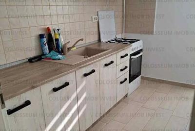 Apartament cu 2 camere decomandat în Tractorul - 4