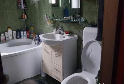 Casă cu 7 camere cu Teren 1330 Mp în Central - 4