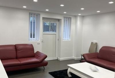 Duplex cu 5 camere cu Canalizare în Central - 2