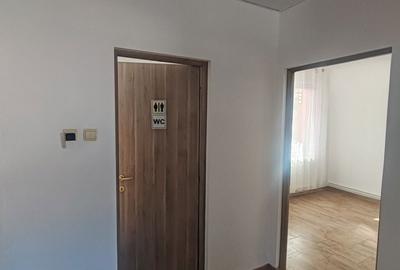 Spațiu comercial, de 55 mp, în Exterior Vest - 1