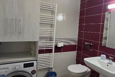 Apartament cu 2 camere semidecomandat, mobilat în Tractorul - 2