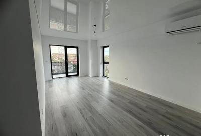 Apartament cu 7 camere decomandat în Nicolina - 4