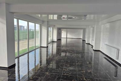 Spațiu comercial, de 131 mp, în Central - 2