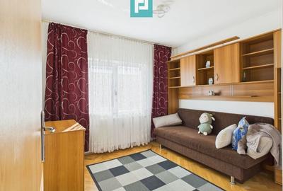 Apartament decomandat cu patru camere de inchiriat - 2
