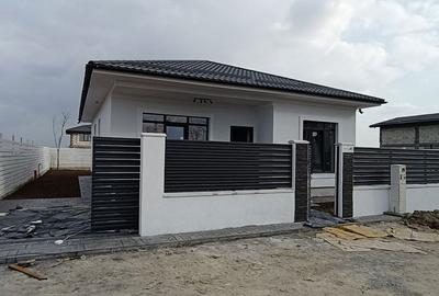 Casă cu 4 camere în Berceni