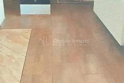 Casă cu 5 camere cu Teren 711 Mp în Vladimirescu