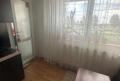 Apartament cu 4 camere decomandat în Energia - 2