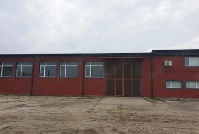 Spațiu comercial, de 700 mp, în Central - 3