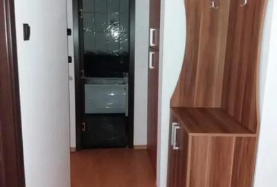 Apartament cu 2 camere decomandat în 8 Martie - 1