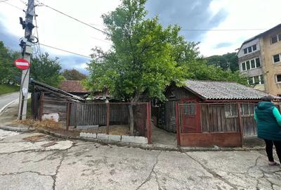 Casa de vanzare in Anina zona lini?tita - 3