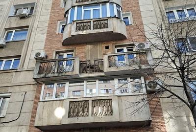 Apartament cu 3 camere în Centrul Civic - 1