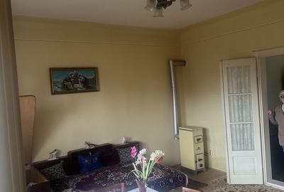 Casă cu 4 camere în Central - 2