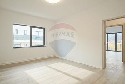 Casă cu 5 camere cu Teren 400 Mp în Bunloc - 26