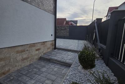 Casa Individuala 4 camere + 500mp teren  in Selimbar - 3