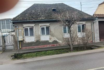Casă cu 3 camere în Central - 2