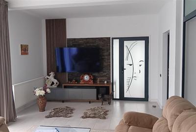 Casă cu 4 camere cu Canalizare în Valea Adâncă - 4