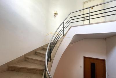 Apartament cu 5 camere decomandat în Primăverii - 36