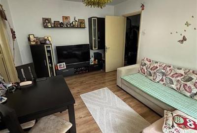 Apartament cu 3 camere semidecomandat în Berceni - 4