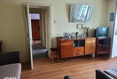 Apartament cu 3 camere semidecomandat în Central - 6