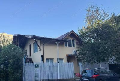 Casa cu curte de vanzare in Bucure?ti, zona Lujerului 3 camere, 130 mp utili - 1