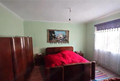 Teren generos si casa din caramida in satul istoric Tebea - 1