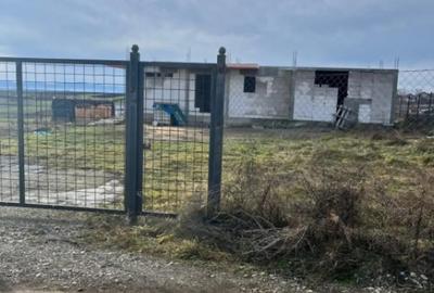 Casă cu 3 camere cu Teren 926 Mp în Central