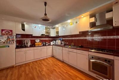 Casă cu 4 camere în Zăvoi - 13