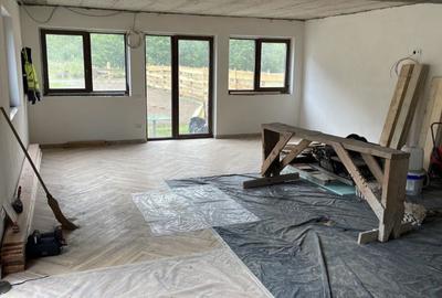 Casă cu 4 camere în Central - 6