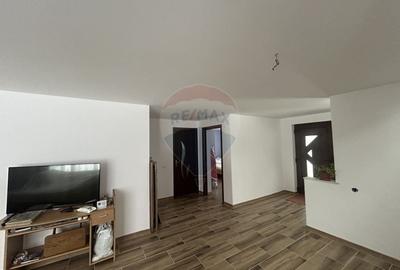 Casă cu 6 camere cu Teren 1300 Mp în Satulung - 6