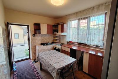 Casa P + 1 + M cu 5 camere, zona centrala, cartier Rovine - 3