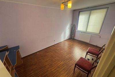 Apartament cu 3 camere decomandat în Exterior Vest - 3