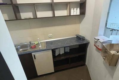 Spațiu comercial, de 64 mp, în Central